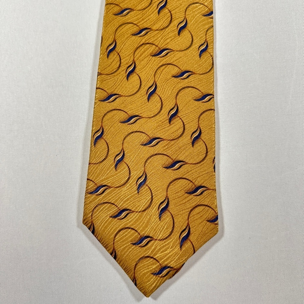 Men’s Bill Blass Silk Necktie​​​ - Picture 2 of 5